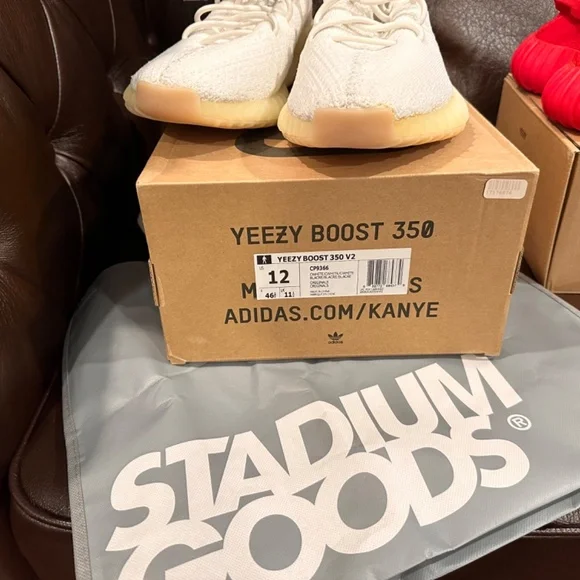 White Yezzy Boost 350 size 12 - Picture 6 of 6
